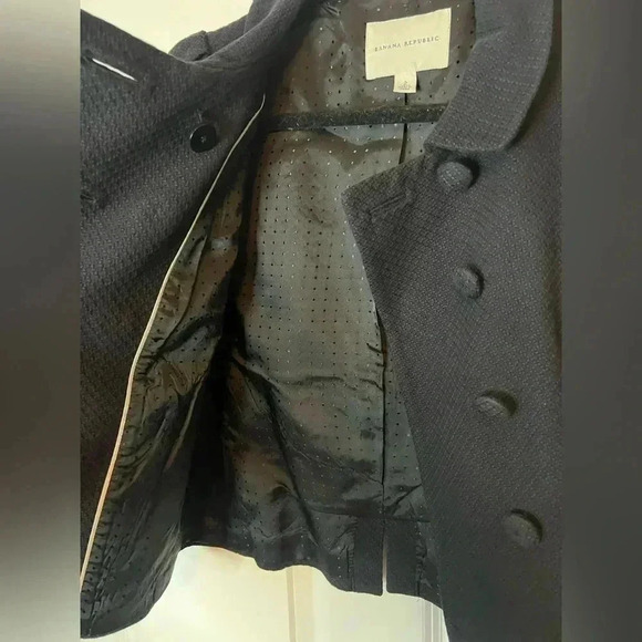 Banana Republic Short Sleeve Blazer - Picture 9 of 10